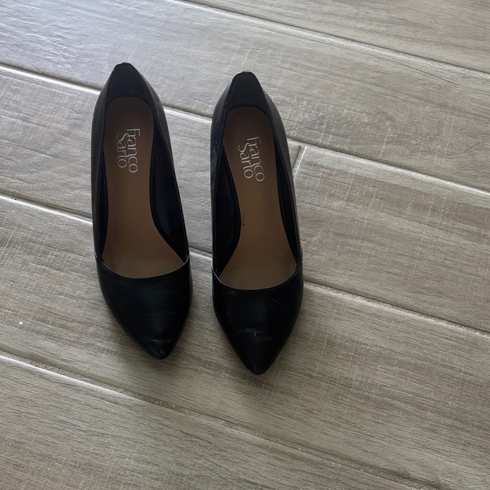 Franco Sarto Black Pointed-Toe Leather Pumps